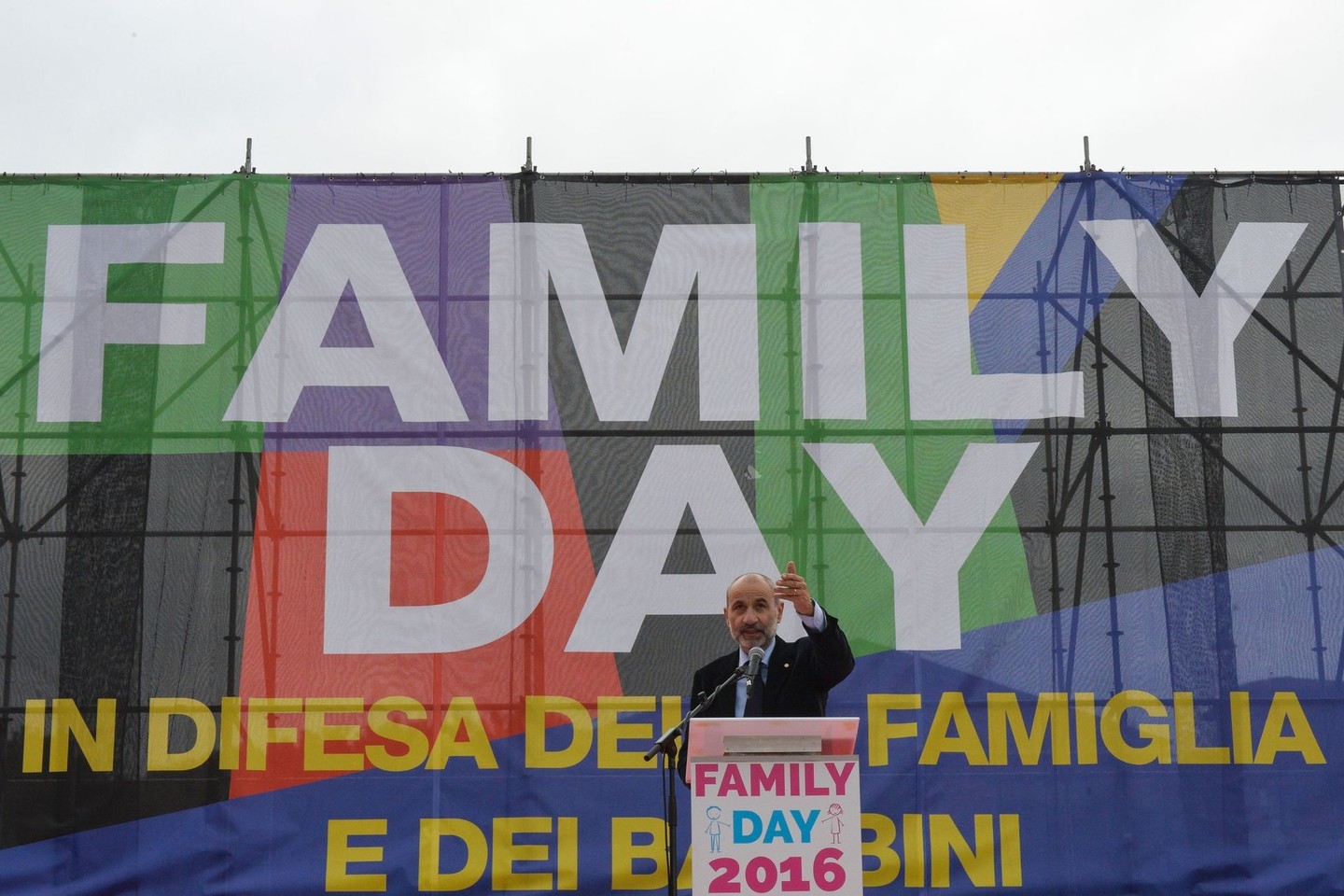 „Šeimos dienos“ protestų organizatorius Massimo Gandolfini kalbėjo griežtai.