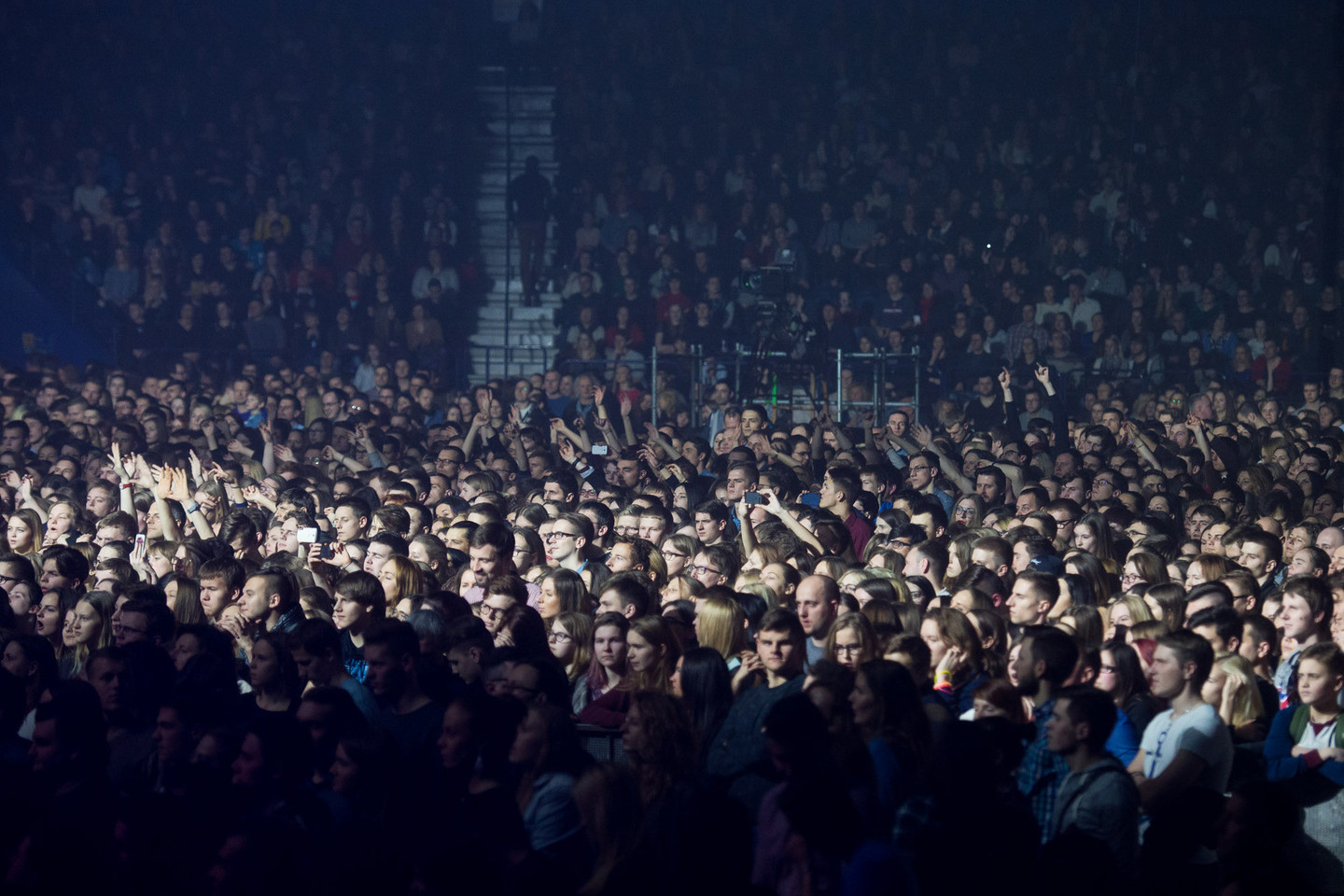 Į „Imagine Dragons“ koncertą susirinko pilnutėlė Vilniaus arena.<br>J.Stacevičiaus nuotr.