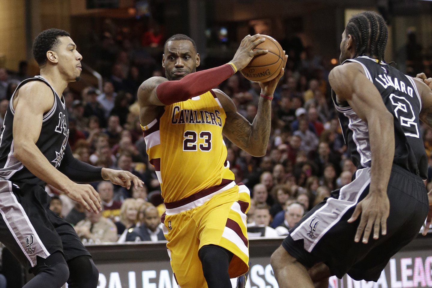 „Cavaliers“ įveikė „Spurs“