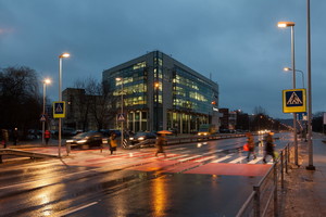 Vilniečių dėmesį atkreipė intensyvios šviesos žibintai