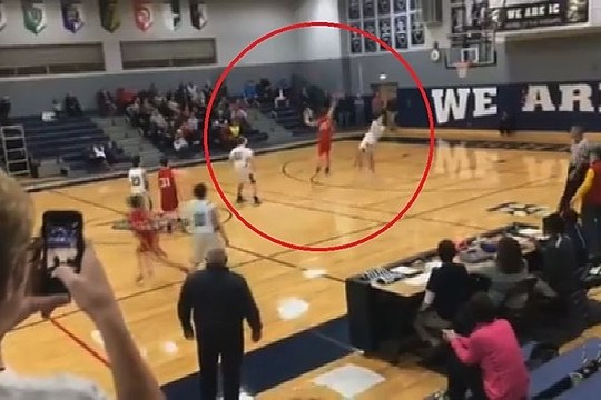 O dievulėliau! JAV plinta pergalingas metimas su sirena