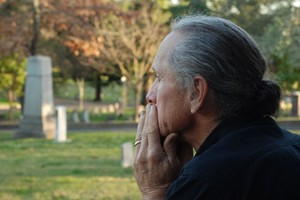 Anūko laidotuvių dieną vyras nutildė balsus iš anapus veidrodžio