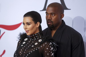 K.Kardashian paprašė gerbėjų išrinkti pavadinimą K.Westo albumui