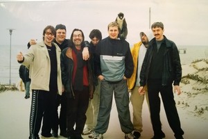 L. Zareckas su garsiais bičiuliais nuotraukoje – neatpažįstami