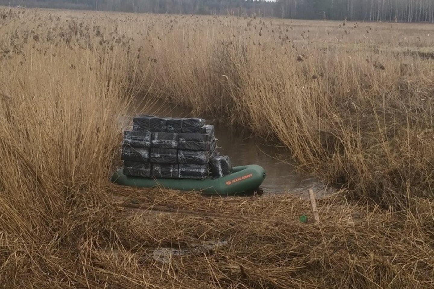 Cigaretės iš Baltarusijos atplaukė Versekos ir Pelesos upeliais.
