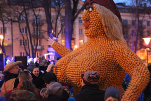 Vilniaus centre – Užgavėnių šėlsmas ir spurgomis padabinta Morė