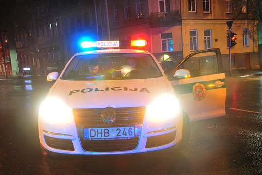 Sunkvežimis atsitrenkė į nėščios moters vairuojamą automobilį