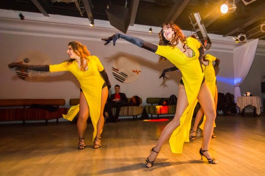 Salsos vakarėlio metu liejosi kauniečių šokėjų aistros.<br>G.Bitvinsko nuotr.