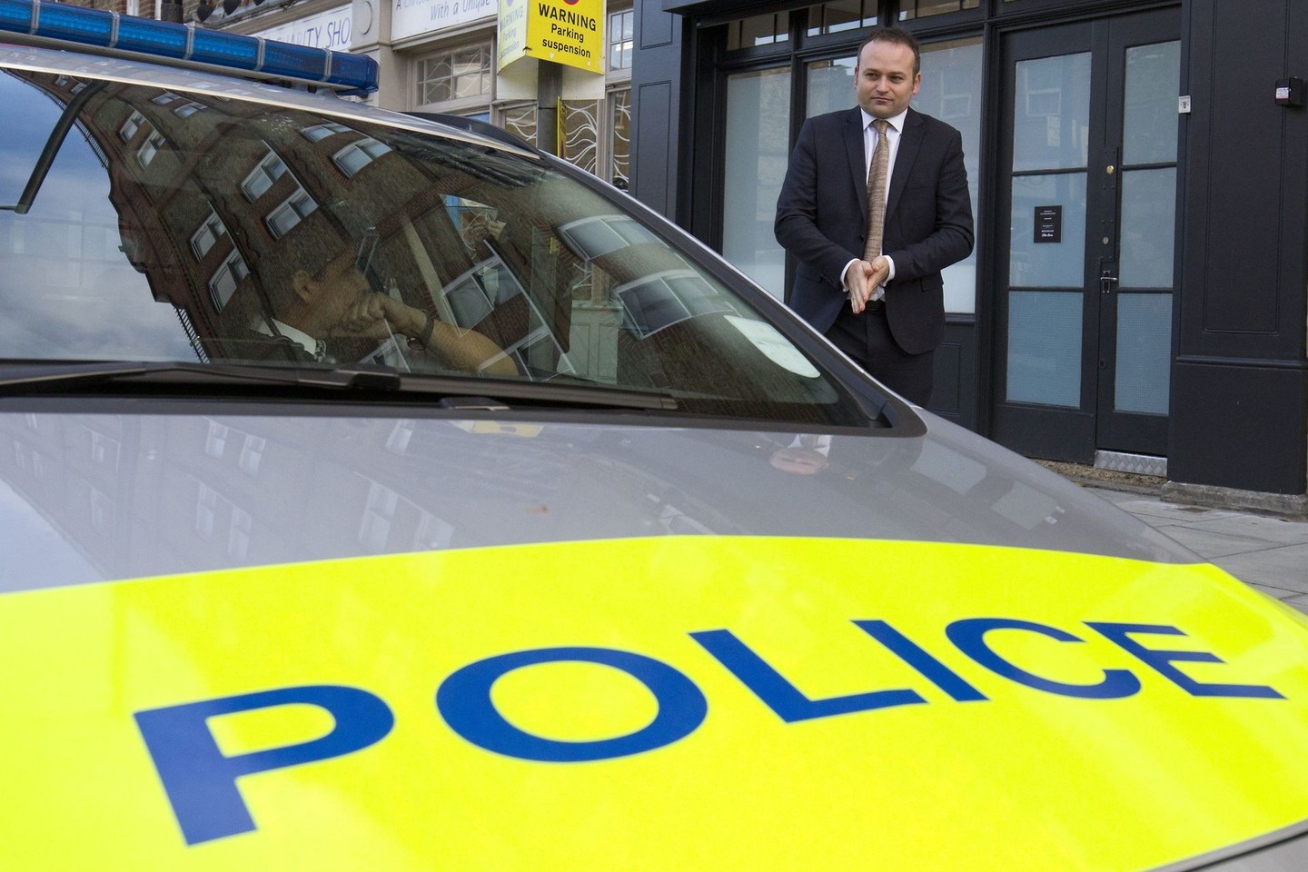 Britų policininkai penktadienį Stenstedo oro uoste Londone sulaikė 19 metų Cubeydą Hassaną Jamą.