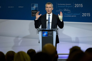 NATO „labai rimtai“ reaguos į pagalbos dėl pabėgėlių prašymus