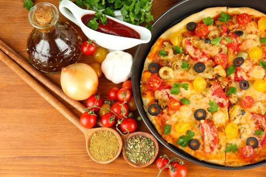 Pati geriausia pica lietuviams – su daug kečupo