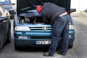 Mechanikų žargonas: kaip susikalba automobilių meistrai