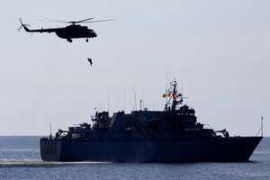 Britai žada atsiųsti karinių laivų į Baltijos jūrą