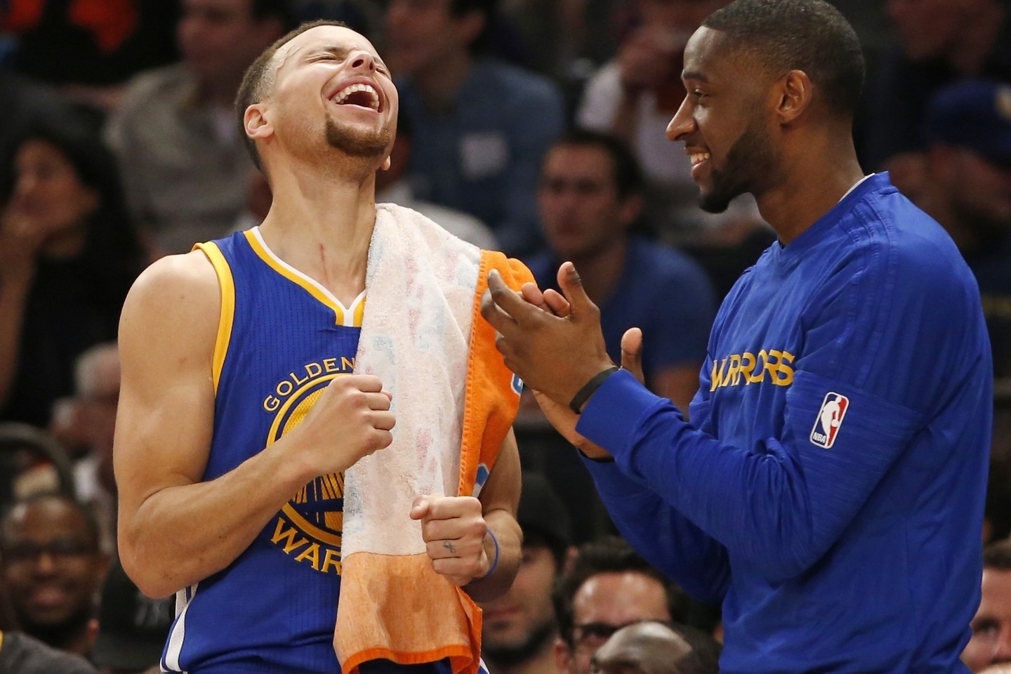 S.Curry – lyderis ir aikštėje, ir už jos ribų.<br>AP nuotr.