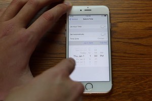 Rimta „iPhone“ spraga: pakeitus datą, telefoną belieka išmesti