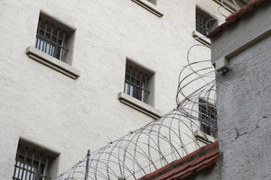 Mokinės prievartautojas pabėgo iš Šveicarijos kalėjimo