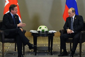 Davidas Cameronas: „Mūsų išstojimas iš ES sustiprintų Rusiją“