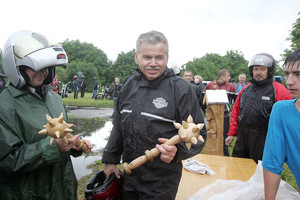 Kas slepiama J. Borisovo šaudykloje? Gal net snaiperių arsenalas