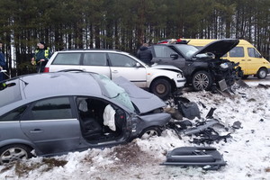 Kelyje iš Vilniaus į Druskininkus – automobilių kaktomuša