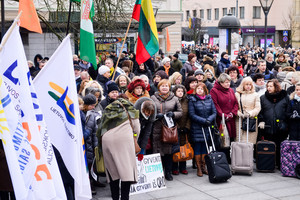 Mokytojai sukilo prieš valdininkus: „Atvažiuokite į kaimus“