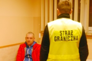 Lenkai pričiupo dėl ginkluotų plėšimų Danijoje ieškomą lietuvį