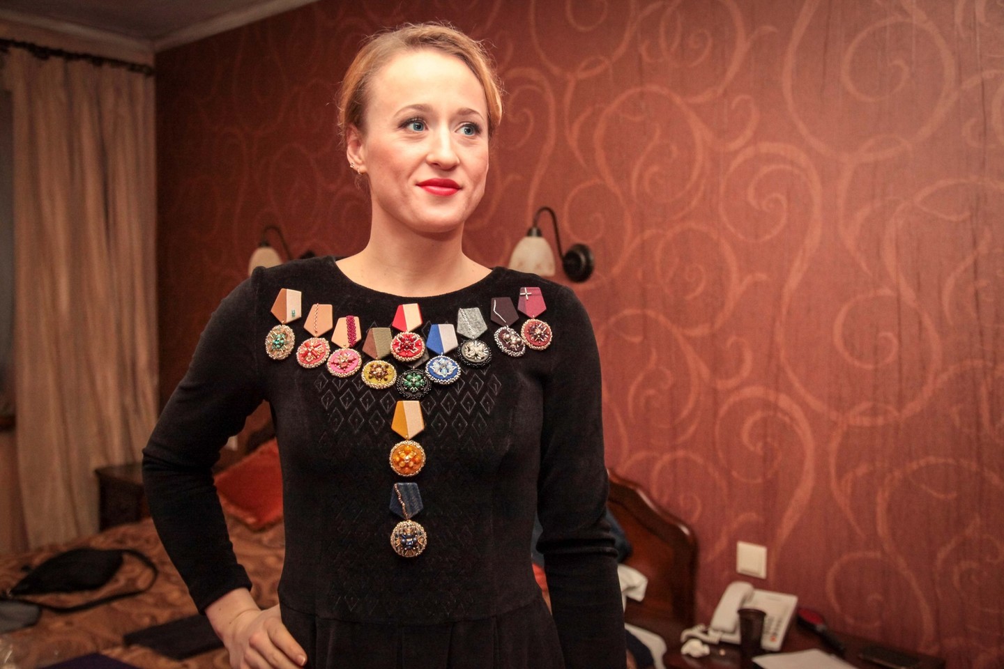 Krepšininkės pristatė Irinos My My „meilės medalių“ kolekciją ir Salvinijos Sotničenkienės kurtus drabužius.<br>Organizatorių nuotr.