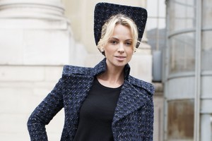 Už turtuolio ištekėjusią I. Kozel po teismus tąso vyro buvusioji