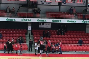 K.Lavrinovičiaus žmona vyro pergalę šventė aikštelėje su vaikais