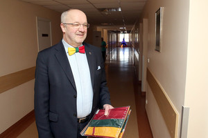 Akibrokštas J. Olekui. Patriotų premijos atsisakė jos laureatai