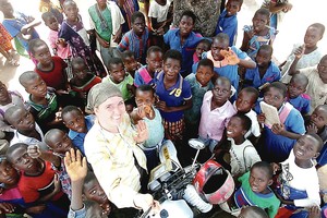 Atsakymus lietuvė rado triūsdama Afrikoje be vandens ir elektros