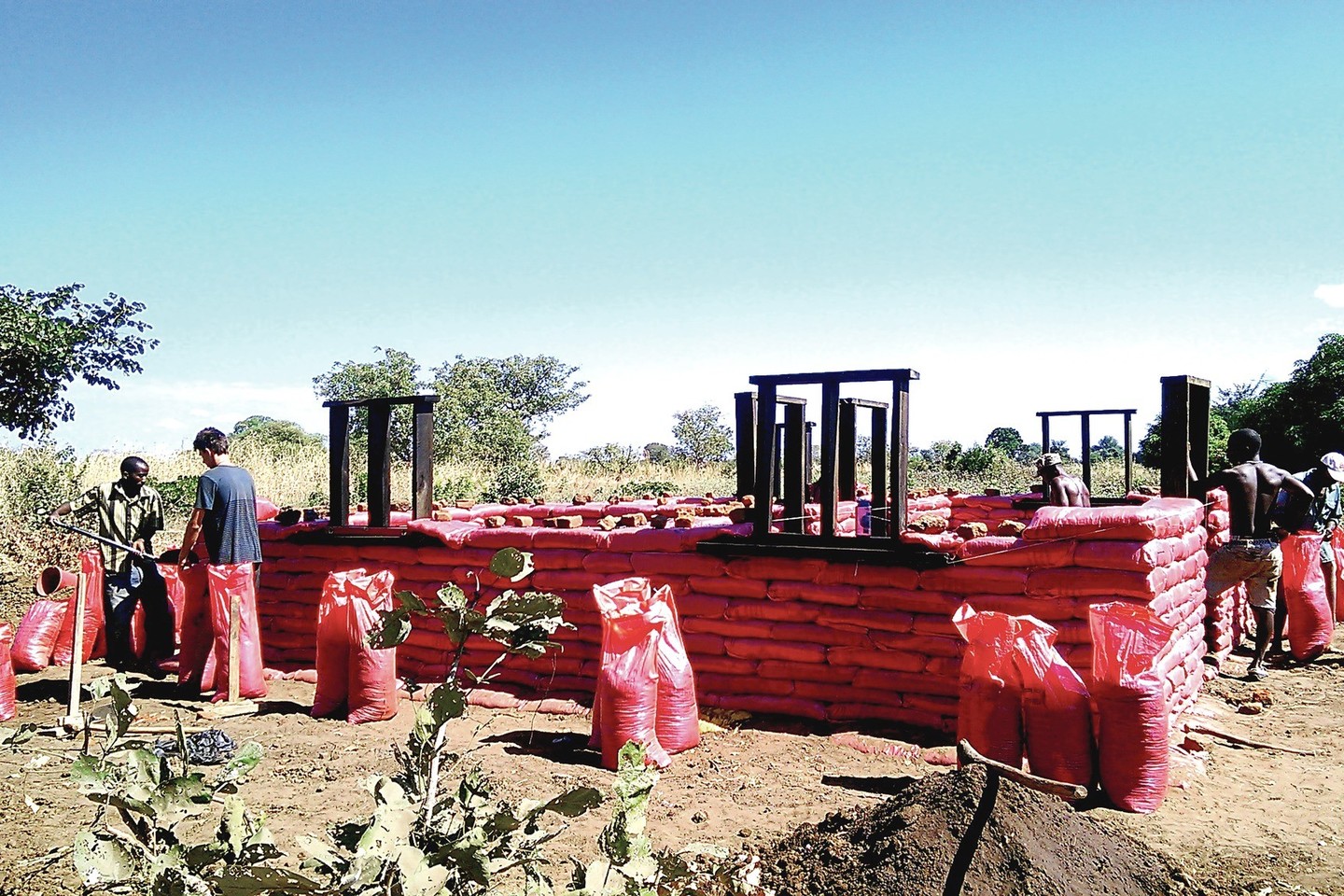 Namai iš smėlio maišų – daug patvaresni.<br>Nuotr. iš asmeninio albumo.