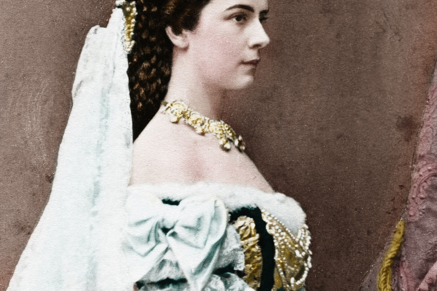 Austrijos imperatorienė Elžbieta savo veido odą lepindavo kaukėmis ir žalios mėsos kompresais.<br>„ViDa Press“ nuotr.