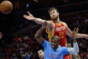 „Pistons“ sudvejojo dėl D. Motiejūno – mainai gali būti atšaukti