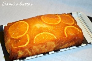 Pyragas su apelsinais ir medumi: net nesulaukėme, kol atauš