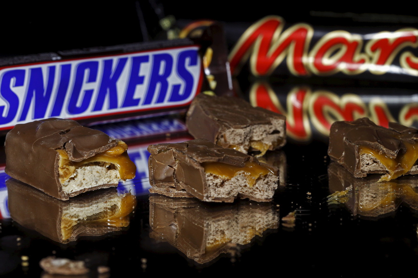 „Mars“ antradienį priimtas sprendimas atšaukti milijonus Olandijoje pagamintų šokoladinių batonėlių iš dešimčių šalių rinkų tapo naujausiu iš daugelio incidentų.