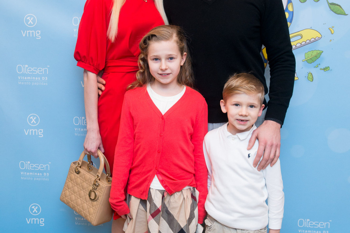 Verslininkai Aivaras ir Inga Stumbrai su vaikais Estela ir Gabrieliumi.<br>J.Stacevičiaus nuotr.