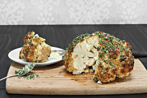 Orkaitėje keptą žiedinį kopūstą valgys ir tie, kurie jo nemėgsta