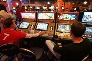 Lošimo salono darbuotojo žodžiai – lyg spjūvis į veidą