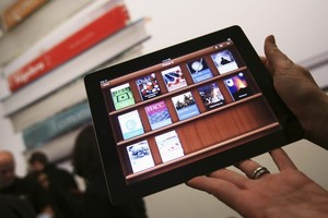 Knygų mugėje bus klausiama – bausti ar pasigailėti knygų piratų