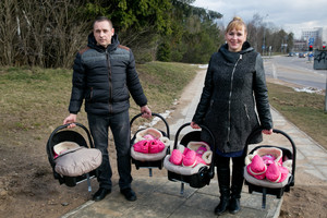 Ketvertuko susilaukusi šeima bijo pagalvoti apie ateitį