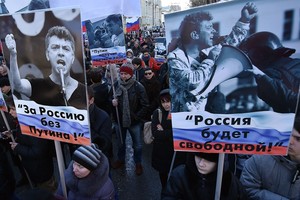 Maskvos gatvėse tūkstančiai pagerbė nužudytą Borisą Nemcovą
