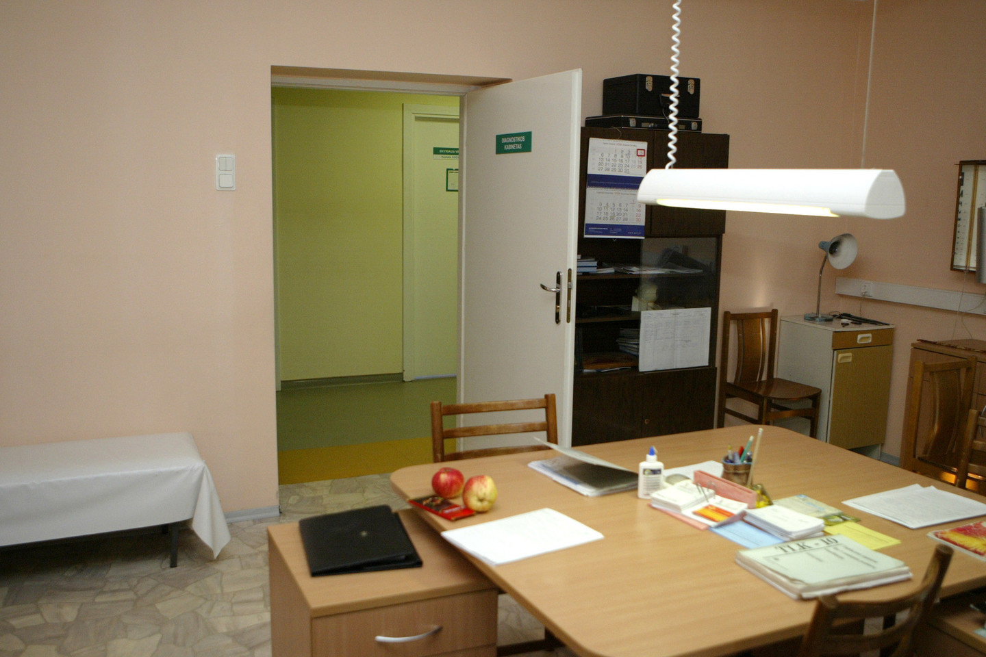 Panevėžio ligoninėje šeštadienį šeimininkavęs ilgapirštis apvogė tris medikes.