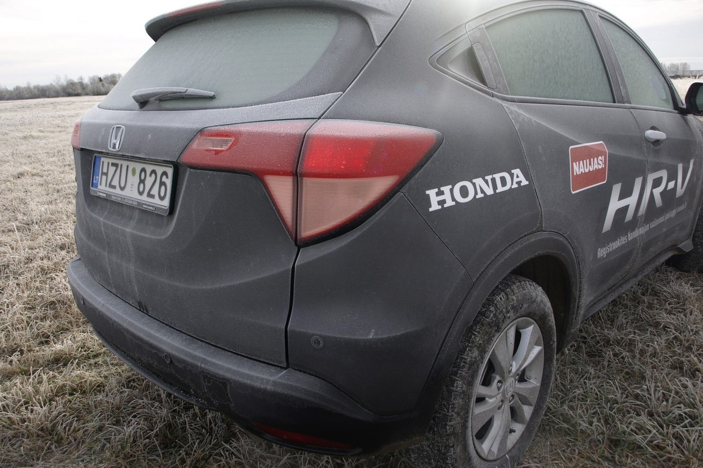 „Honda HR-V“ visureigis aprūpintas naujausiomis technologijomis, tačiau ne itin komfortiškas.<br>Sauliaus Rinkevičiaus nuotr.