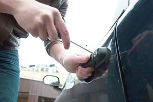 Įprastos apsaugos priemonės automobilių vagims kelia juoką