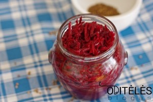 Korėjietiški burokėliai: tokie skanūs, kad ilgai neužsistovės