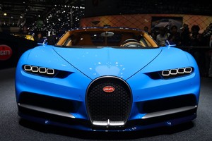 Neįtikėtinos galios „Bugatti“ naujiena nusitaikė į naują rekordą