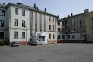 Pagavo kadrą: vaizdas Kauno gimnazijos koridoriuje net nupurto