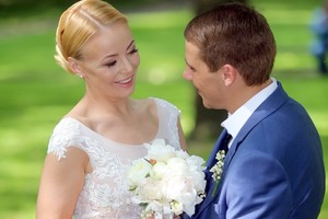 Dainininkė Mia atskleidė, kodėl nesituokė su vyru bažnyčioje