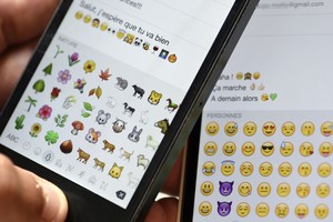 Juokaukite atsargiai: atsakomybė gresia net už šypsenėles