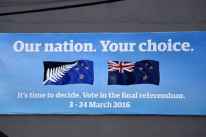 Naujoji Zelandija referendume balsuoja dėl šalies vėliavos